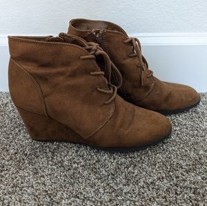 American Rag brown booties